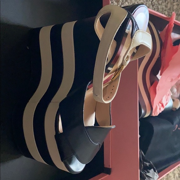 Gucci Sally Nappa Charlotte Leather Platform - Picture 4 of 4